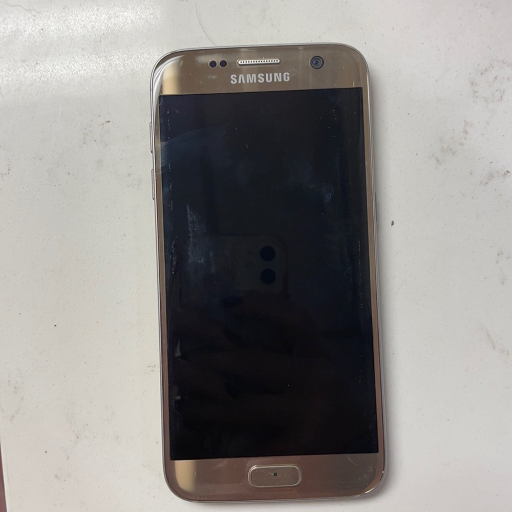 Samsung Galaxy S7- MINT & otter box case No Scratches